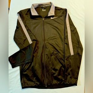 Black Nike zip up men’s small tall